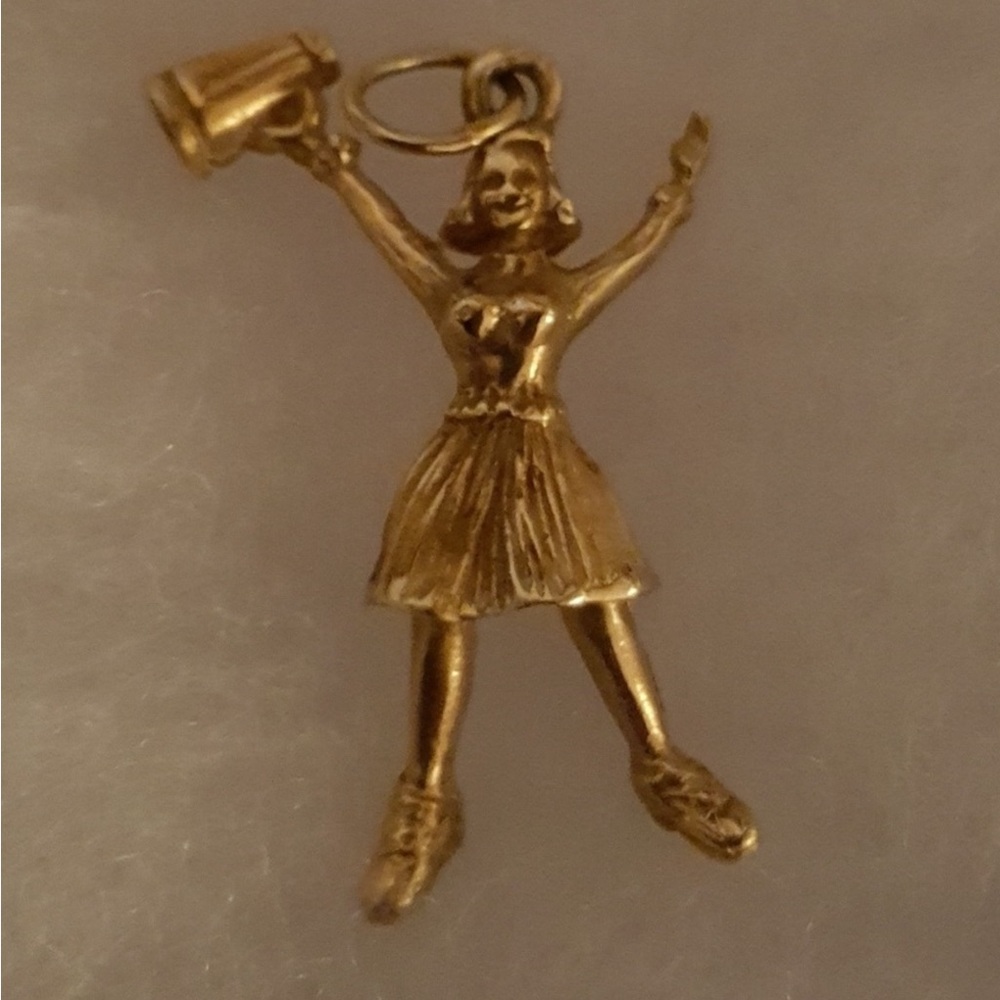 CHEERLEADER SOLID 14 CARAT 3 DIMENTIONAL CHARM